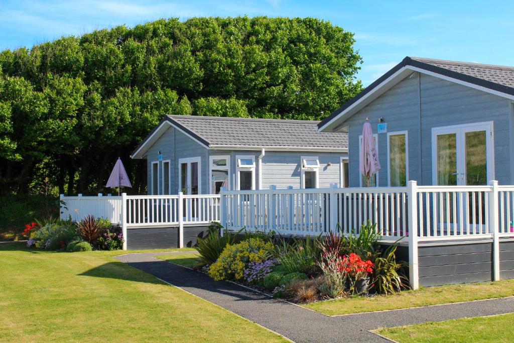 Croyde Bay Hotel or Self Catering